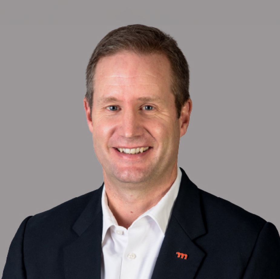Stephen van Niekerk: CEO: Momentum Life